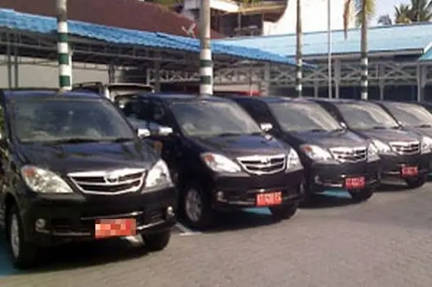 400 Kendaraan Dinas...
