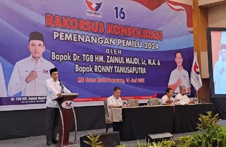 TGB Zainul Majdi: Bangun...