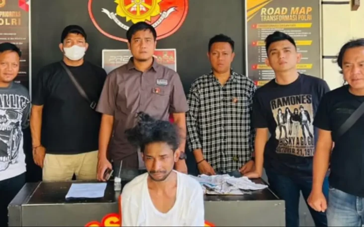 Parah! Pria Ini Robek...