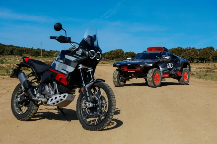 Ducati DesertX Livery...