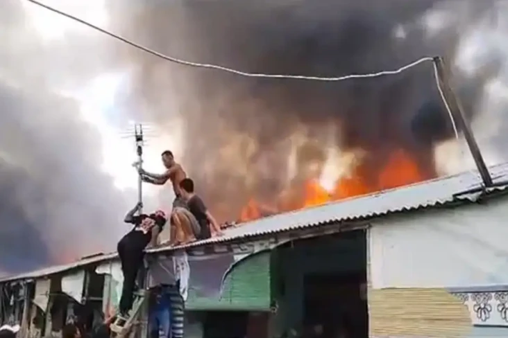 Jayapura Membara, Puluhan...