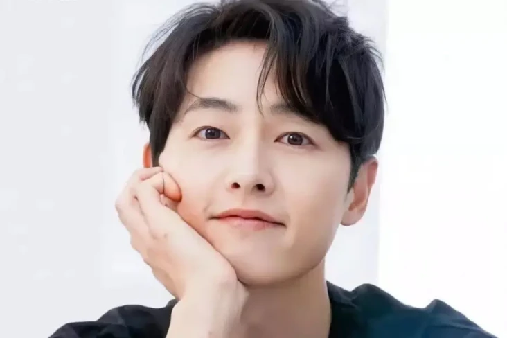 Song Joong Ki Bagikan...