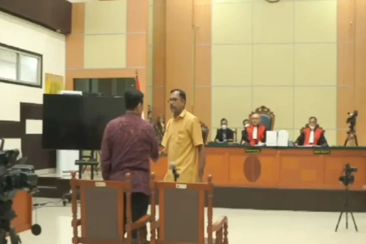 Kasus Haris Azhar dan...