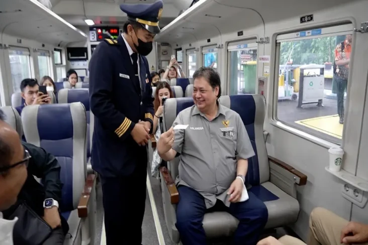 Gunakan Moda Kereta...