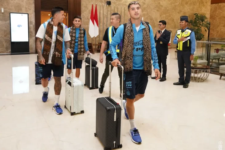 Argentina Minta Tempat...