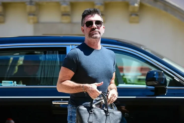 Simon Cowell Didesak...