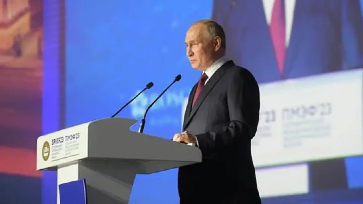 Putin: Berlagak Buta...