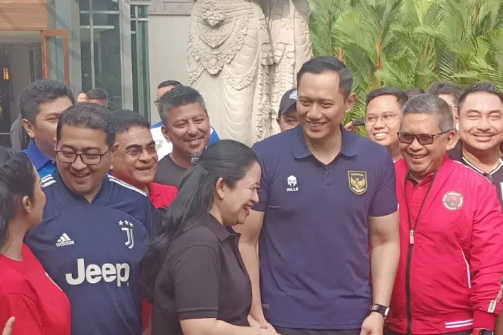 Bertemu di Pelataran...