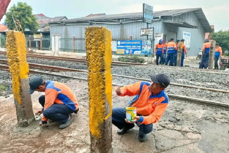 PT KAI Resmi Tutup Perlintasan...