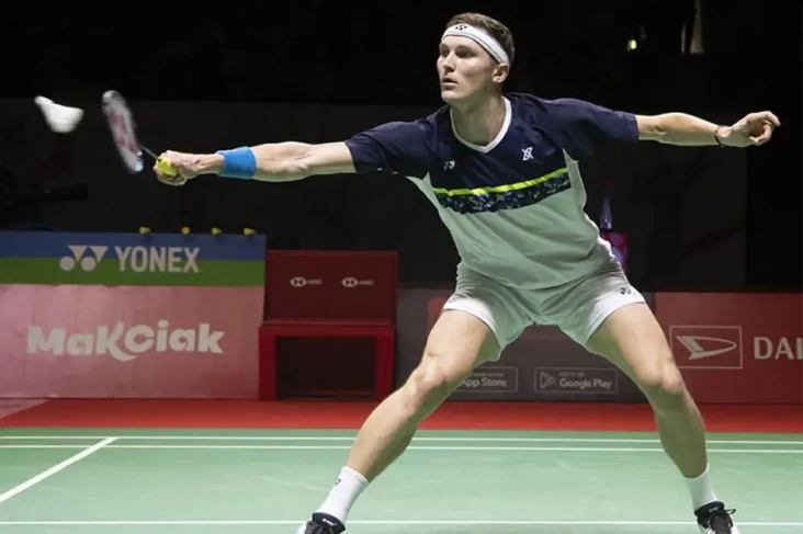 Viktor Axelsen Juara...