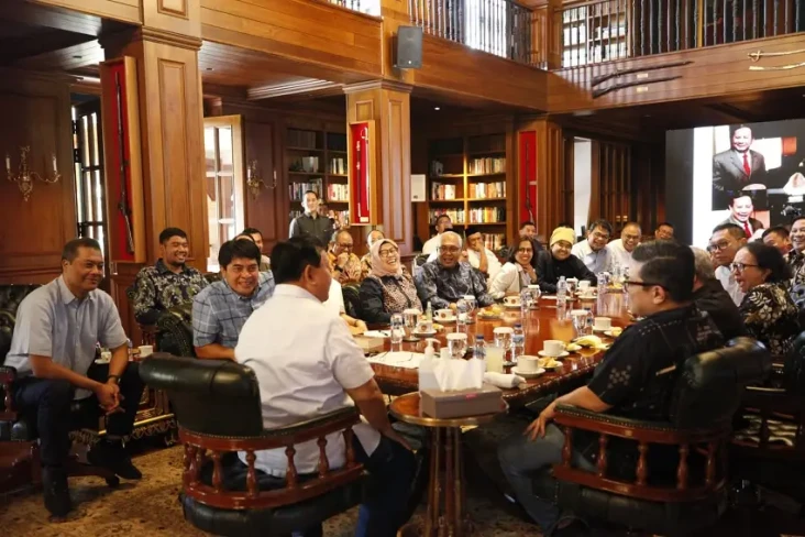 Momen Prabowo Ngopi...