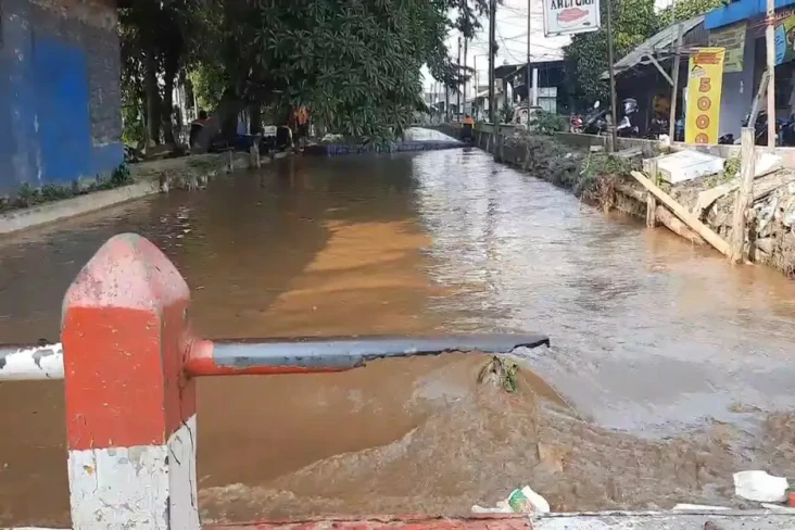 Kali Kramat Jati Sering...