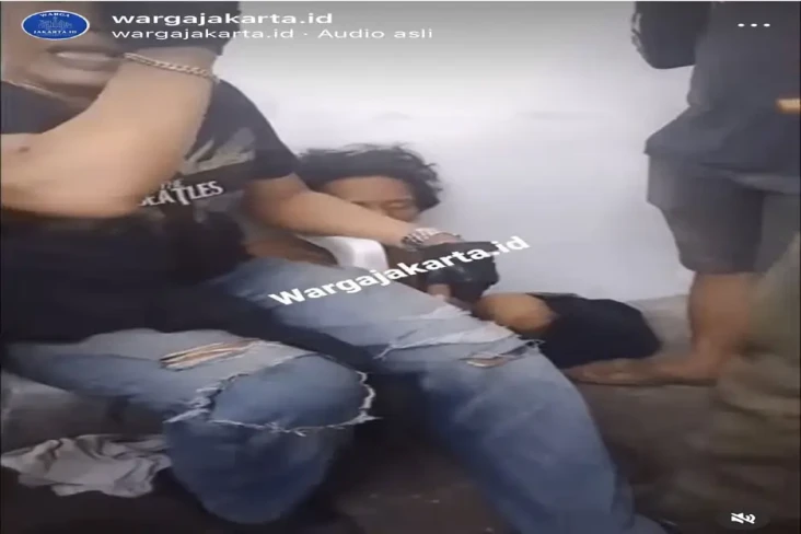 Tepergok Warga, Maling...