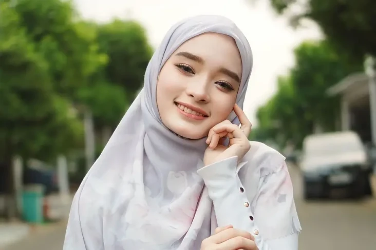 Inara Rusli Akui Jual...