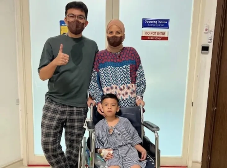 Anak Tya Ariestya Dilarikan...