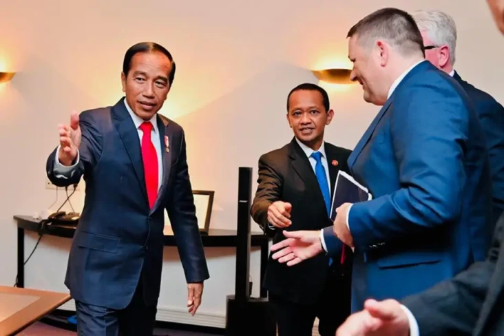Kisah Menteri Investasi...