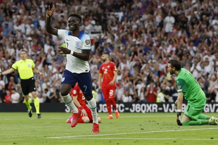 Bukayo Saka Ganas, Inggris...
