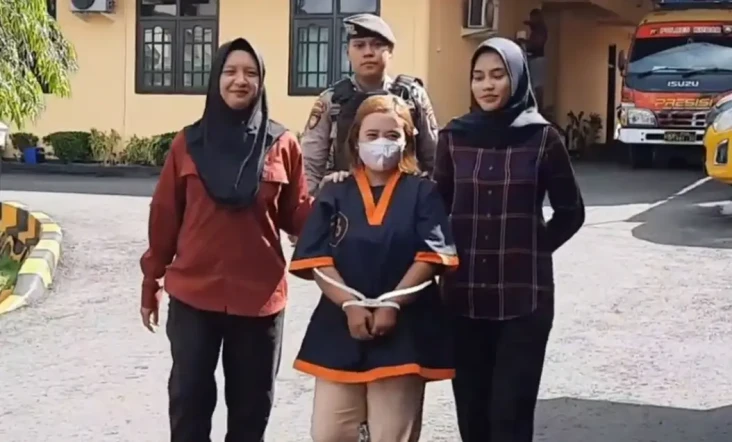 Kisah Pilu Gadis Garut,...