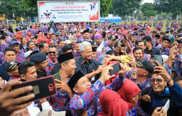 Ganjar Minta Kades dan...
