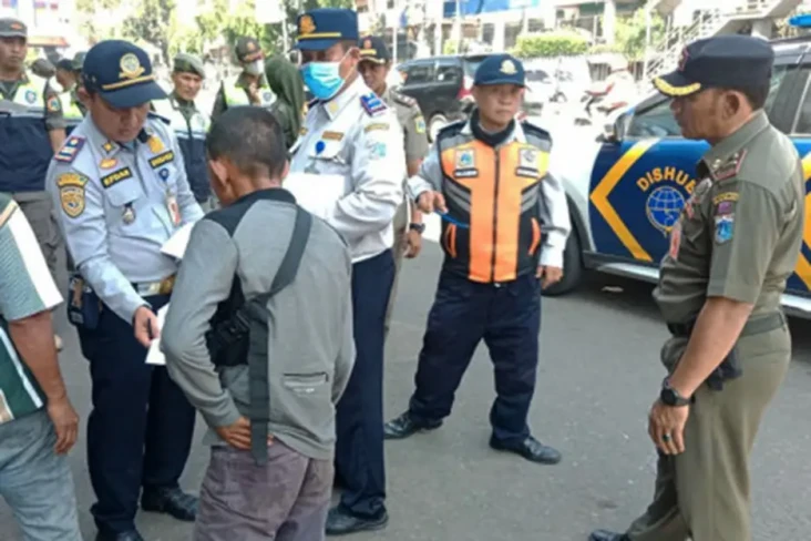 Meresahkan, 9 Juru Parkir...