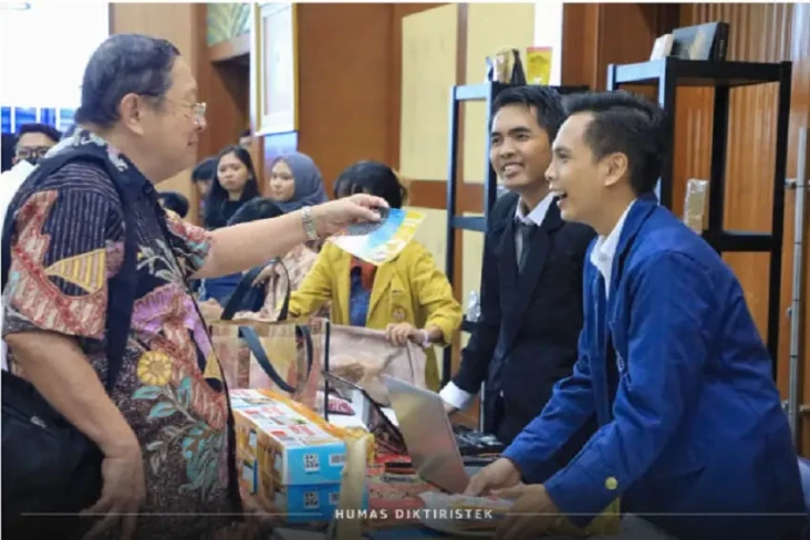 Kemendikbudristek Dukung...