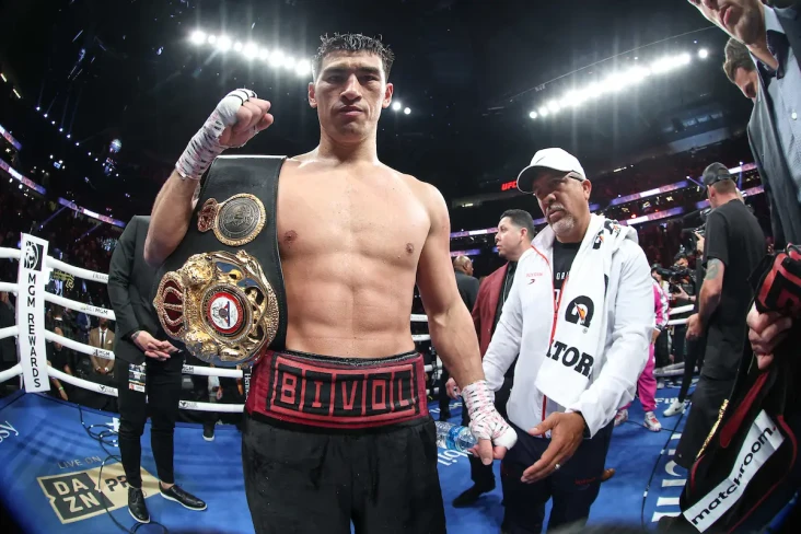 Dmitry Bivol Siap Pertahankan...