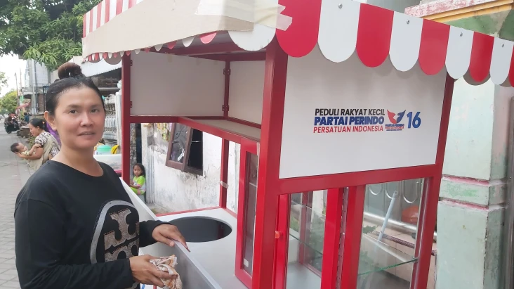 Penjual Martabak Mini...