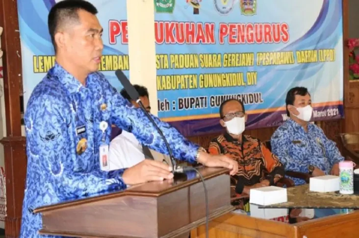 Bantah Keluarkan Surat...