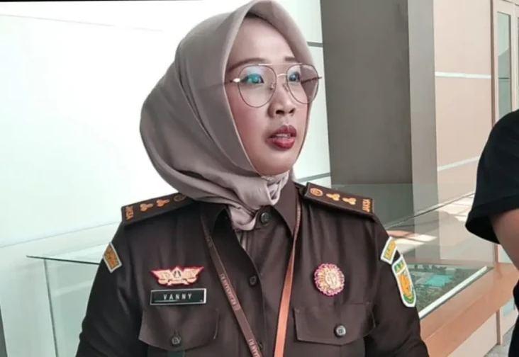 2 Staf Keuangan KONI...