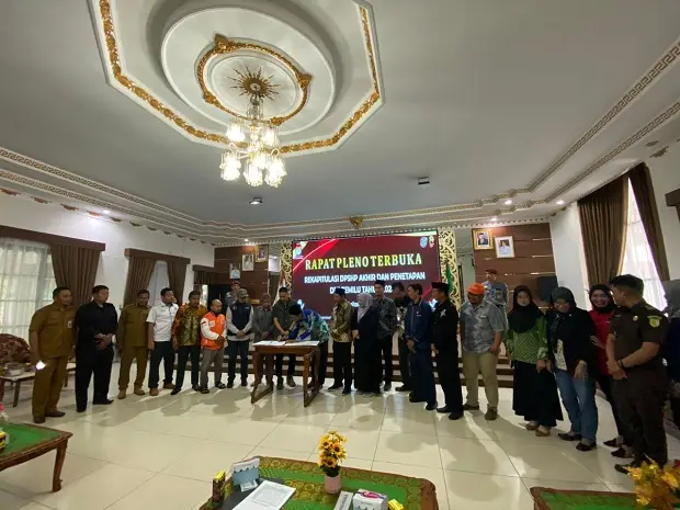 Rapat Pleno Terbuka...