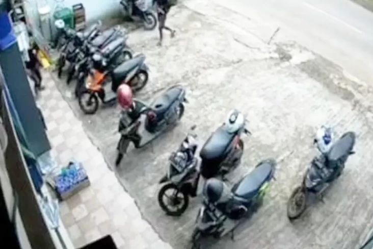 Nyesek! Motor Karyawan...