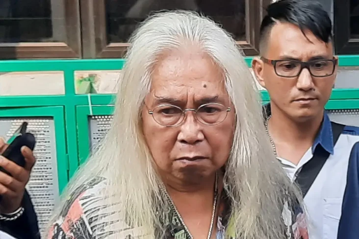 Rieta Amilia Tidak Hadiri...