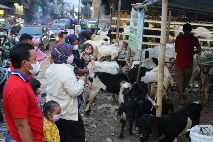 Camat Jagakarsa Minta...