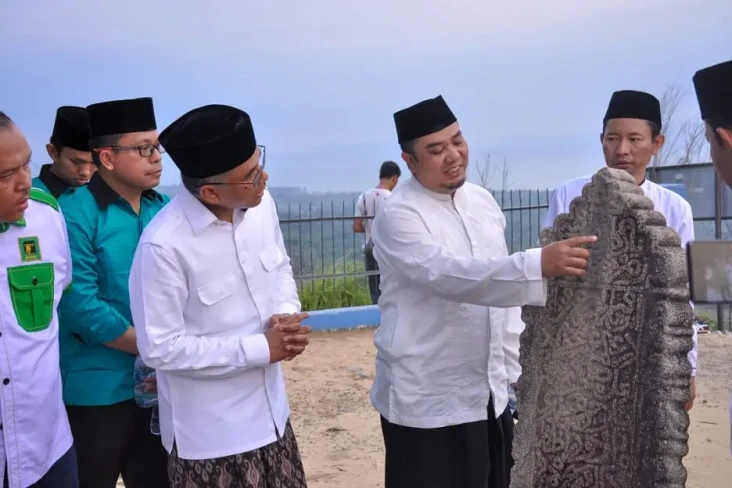 Kunjungi Titik 0 Kilometer...