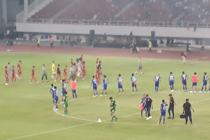PSIS Semarang Ditahan...