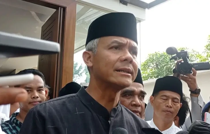Ganjar Melayat ke Rumah...