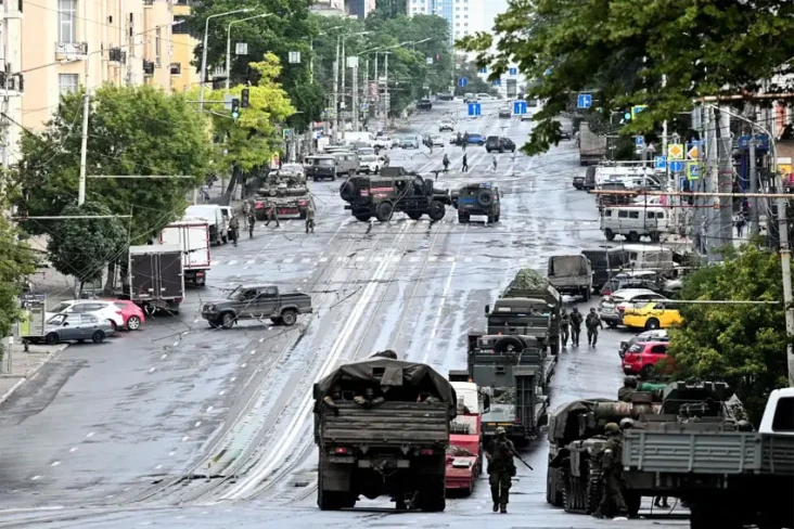 Helikopter Rusia Lepaskan...
