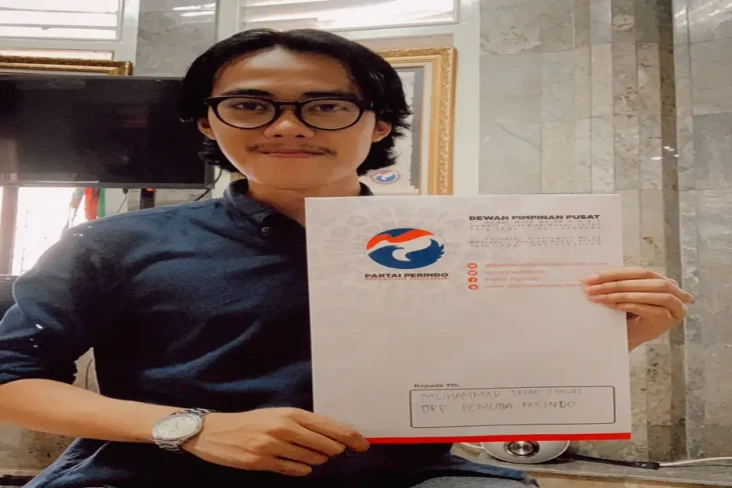 Jadi Bacaleg DPR, Wasekjen...