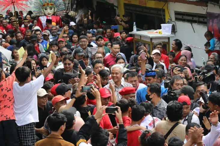 Momen Ganjar saat Sambangi...