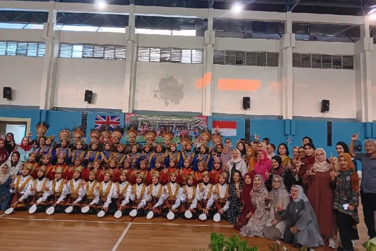 SMA Labschol Kebayoran...