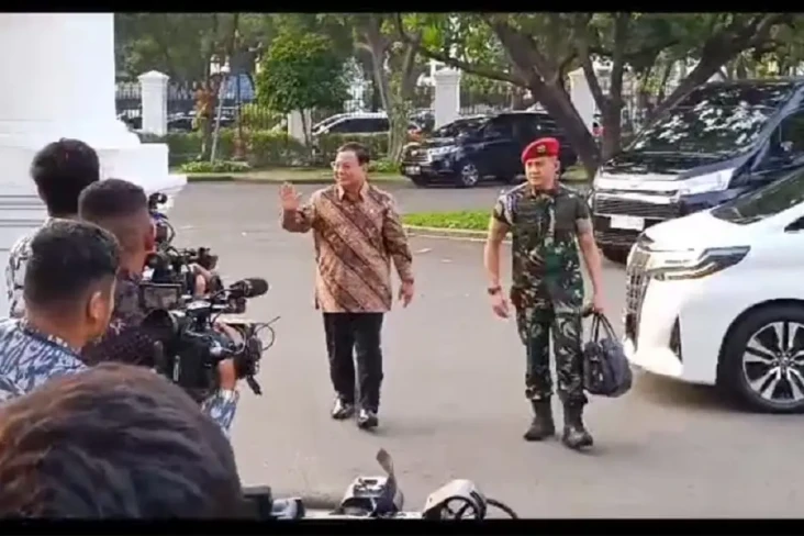 Menhan Prabowo Menghadap...