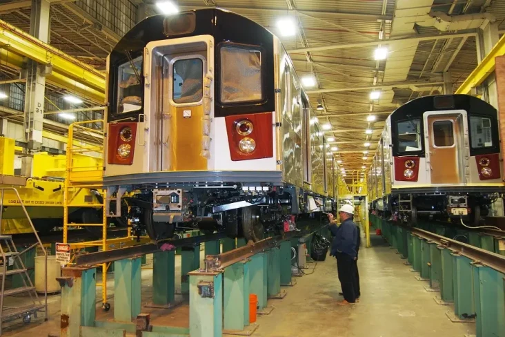 Impor KRL Baru, Erick...