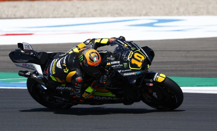 Luca Marini Temukan...