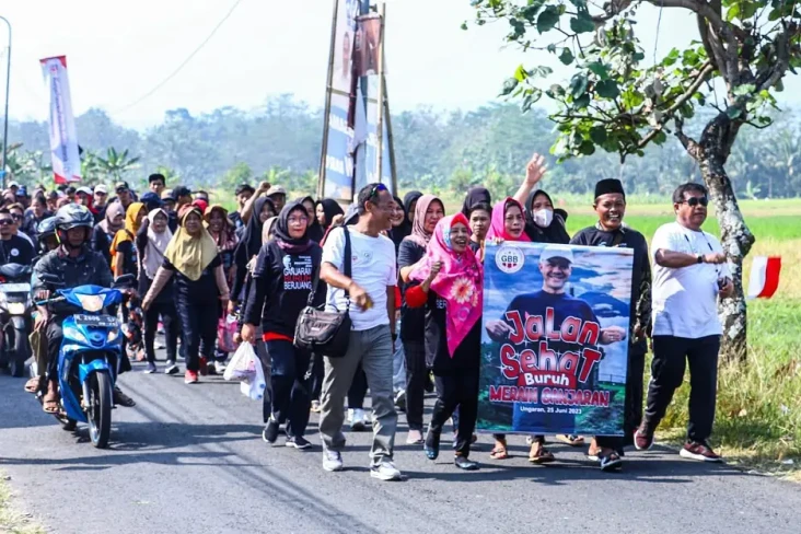 Ribuan Warga Ungaran...