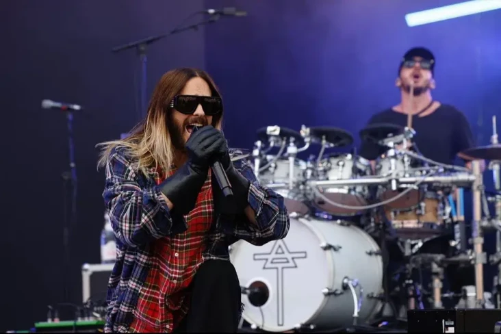 Thirty Seconds to Mars...