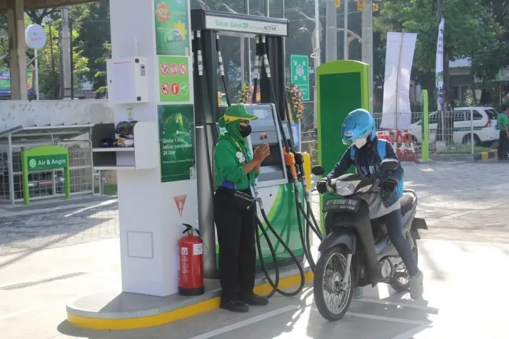Adu Harga BBM Pertamina...