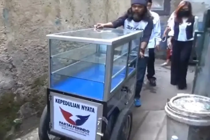 Dapat Gerobak Perindo,...