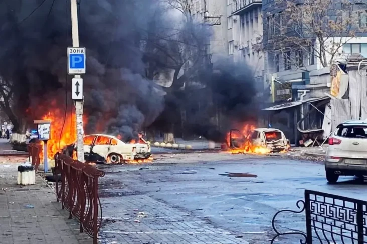 Rudal Rusia Hantam Restoran...