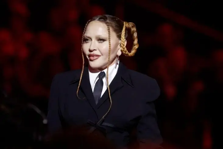 Madonna Masuk ICU Gegara...