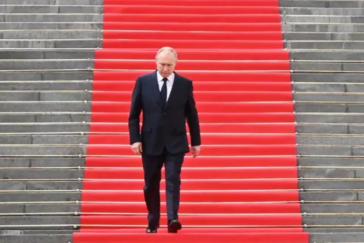 Biden Sebut Putin Paria,...